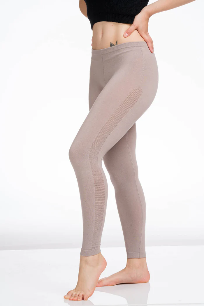 Women's Leggings: natural fibers - sensual and always trendy